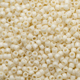Perles de rocaille Toho 15/0 #51 Beige clair opaque Flacon de 8 à 9 g