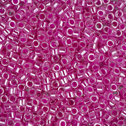 11/0 Perle Delica #0247 Cristal Fuchsia Doublé Ceylan 5.2g