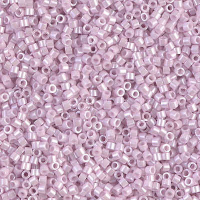 Perle Delica 11/0 #1534 Ceylan Rose Pâle Opaque 5.2g