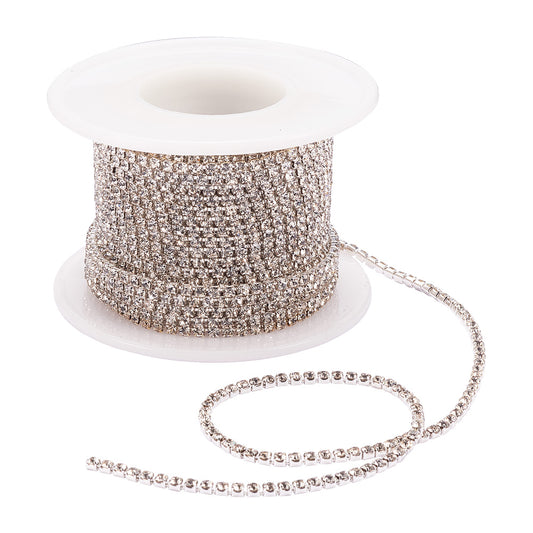 Bande de strass argentée en métal de 2 mm au mètre