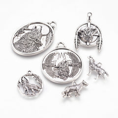 Wolves Assorted Charms 6/pk