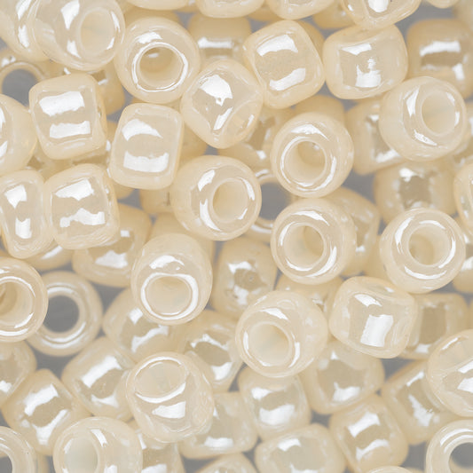 6/0 Perles de Rocailles Toho #147 Ceylan Ivoire Clair Flacon de 8-9g