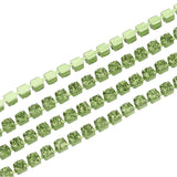 Bande de strass en péridot de 2 mm en métal 10yd/pk