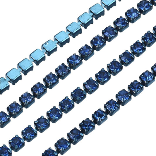 Bande de strass saphir clair en métal de 2 mm au mètre