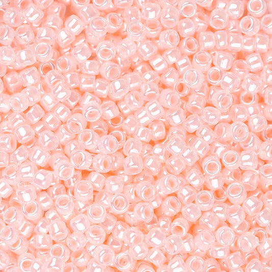 15/0 Toho Rocailles #145 Ceylan Innocent Pink 8-9g Flacon