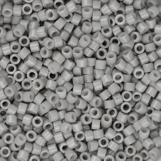 11/0 Perle Delica #1498 Gris Clair Fumé Opaque 5.2g